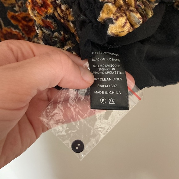 ASTR The Label Nora Floral Top - Picture 5 of 5